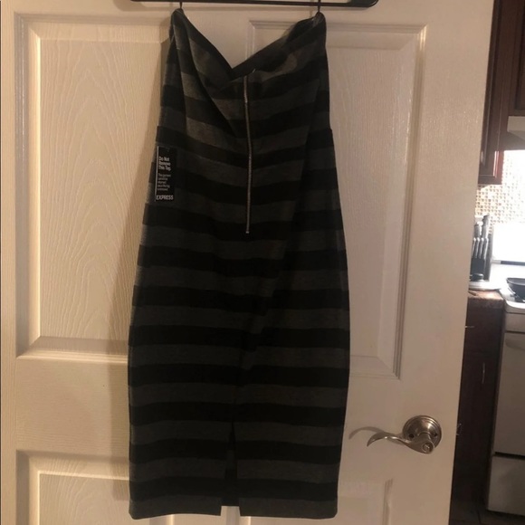 Dress - Picture 3 of 3